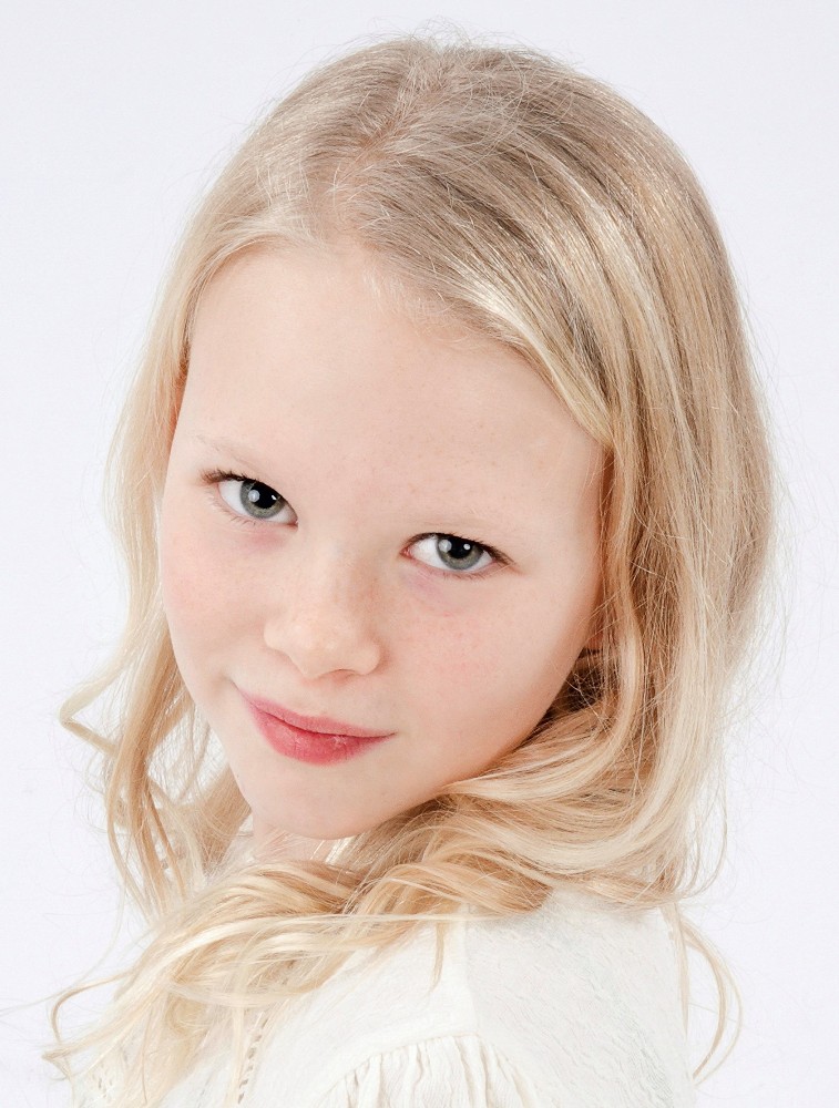 Mila VDP | Network Model Agency