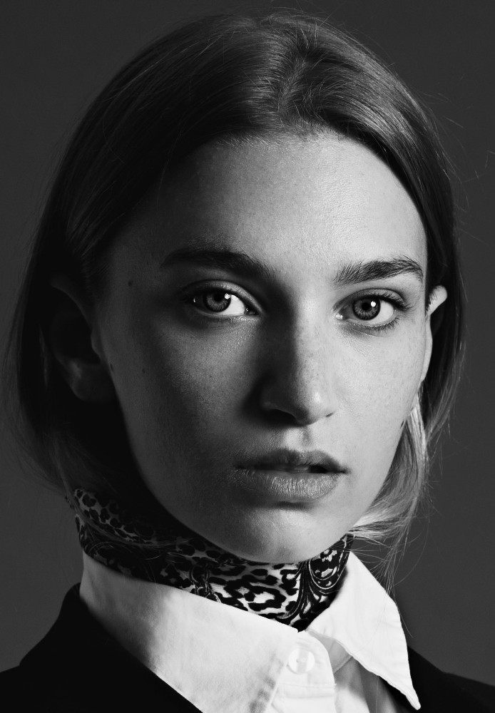 Elouise P | Network Model Agency